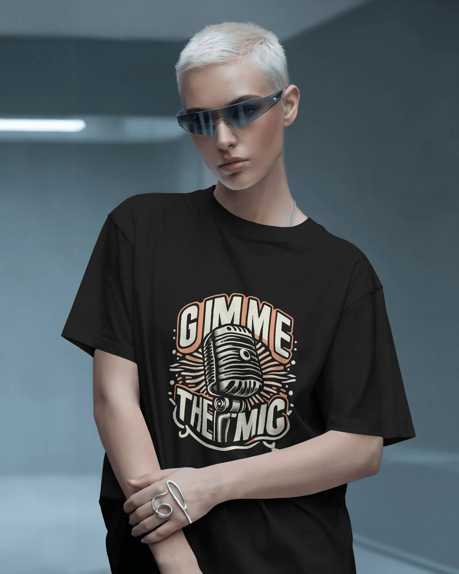 Oversize Premium T-shirt (Gimme The Mic)